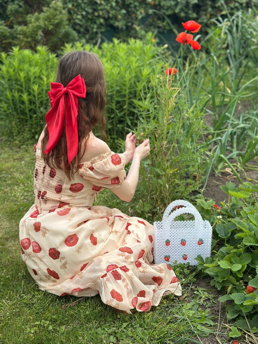 BERRIE Acrylic Beaded Bag with Strawberries