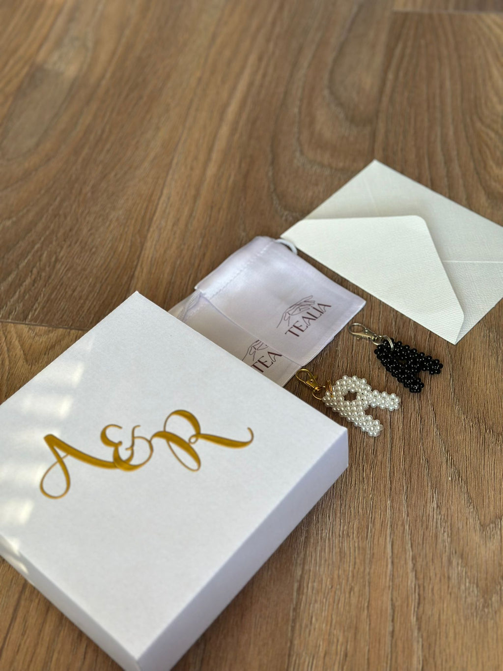 COUPLE BOX – Personalized Letter Keychains for Couples in Gift Box (one letter)