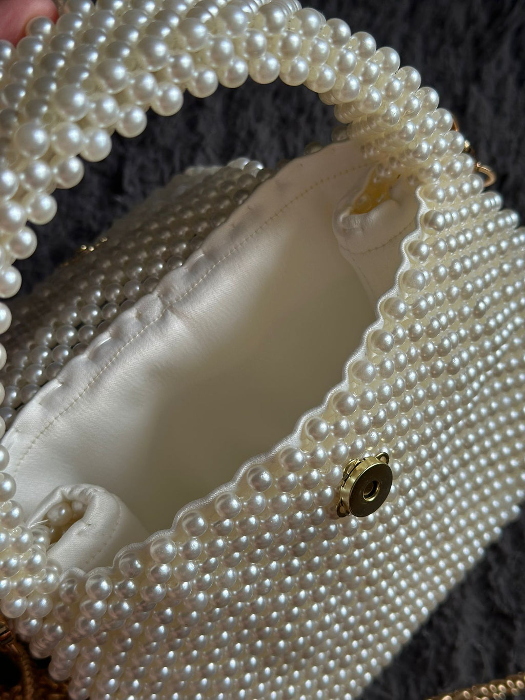 CLASSY Pearl Beaded Crossbody Bag